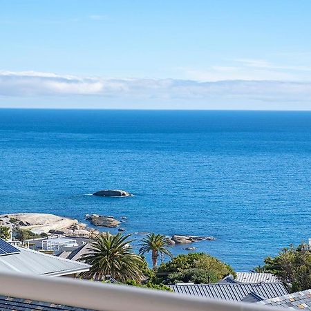 Stunning Sea View Apartment - Camps Bay ケープタウン エクステリア 写真